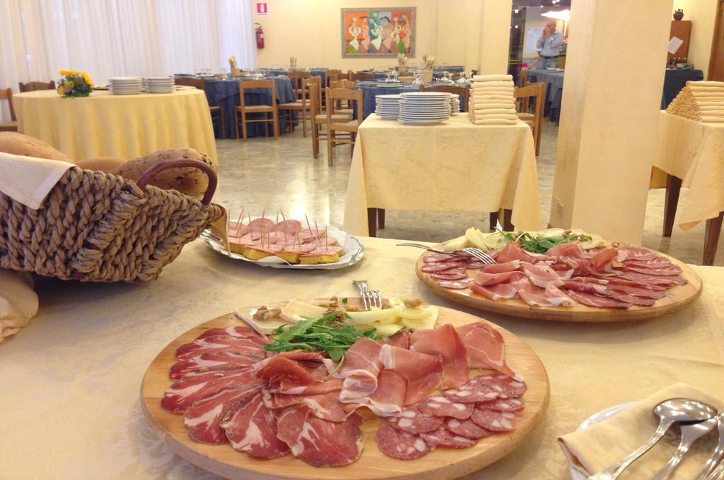 Hotel Terme Di San Vittore 真加 外观 照片